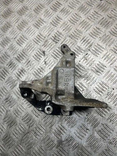 Toyota land cruiser 120 j12 - cruiser,